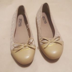 Michael Kors Matisse Flat